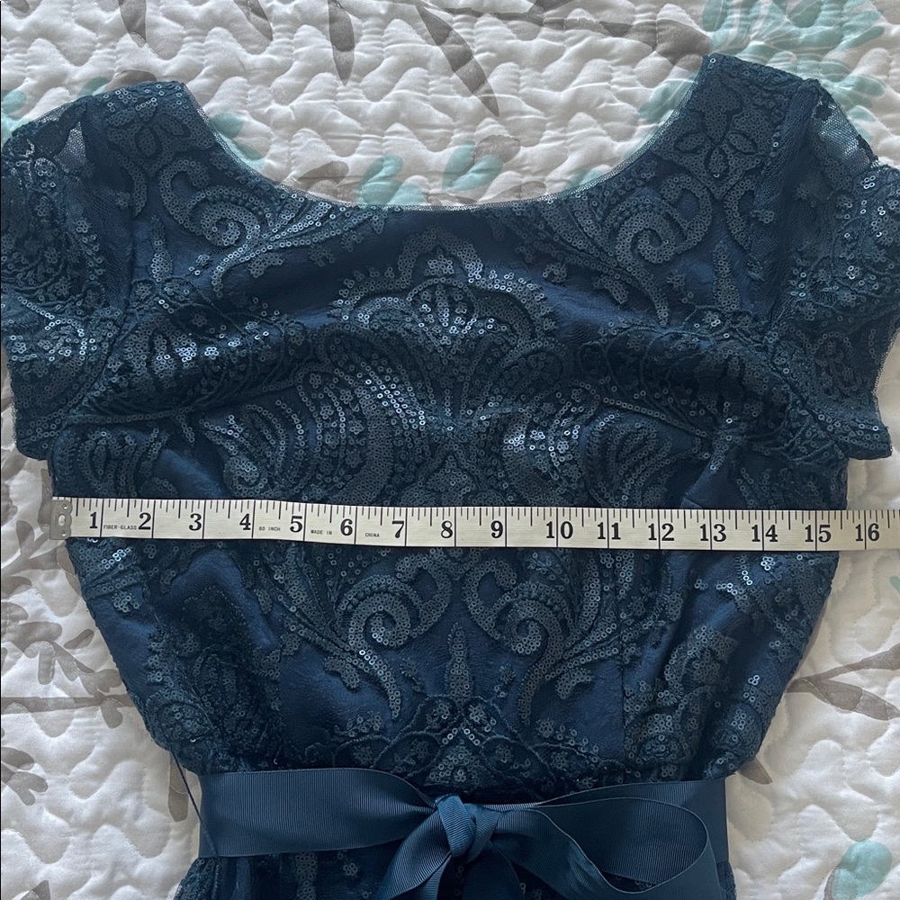 Adrianna Papell “Deep Blue”Damask Sequined Gown with Sash Short Sleeve Size 4 - Picture 7 of 12